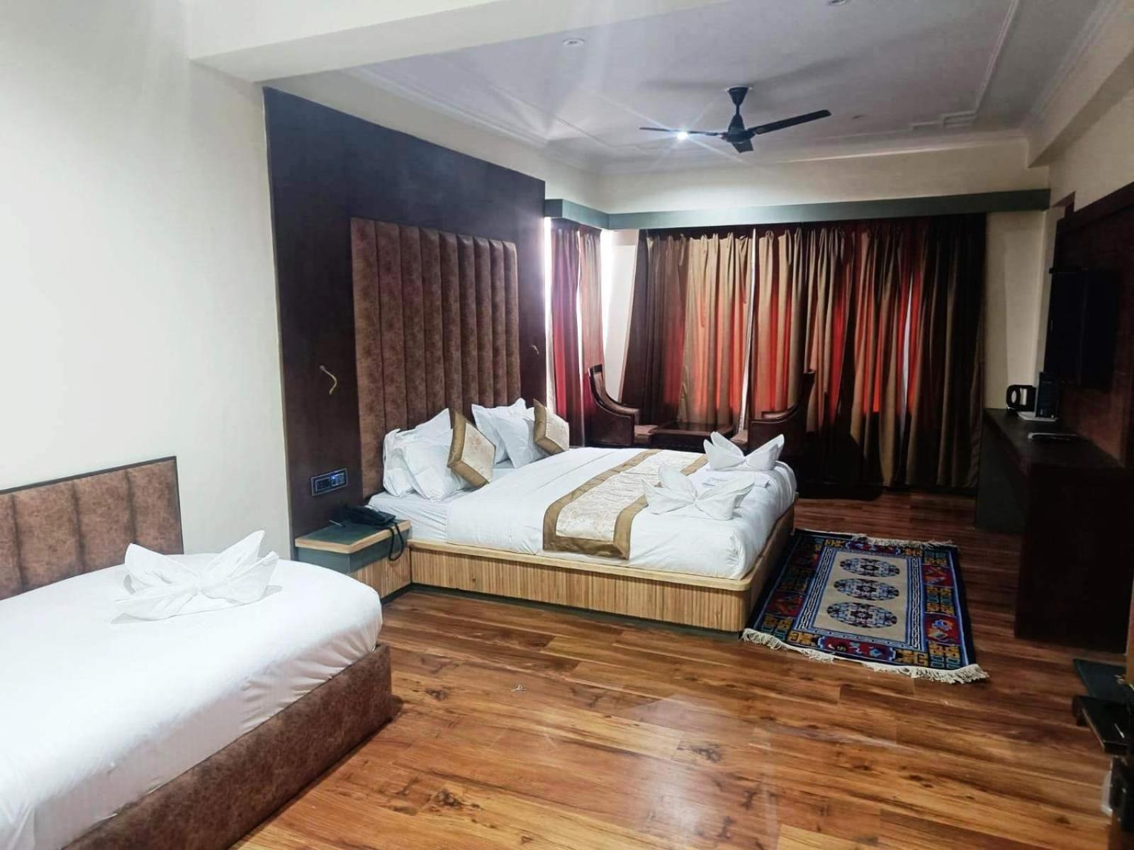 Hotel Ladakh Heaven レー エクステリア 写真
