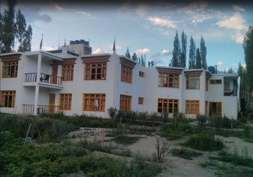 Hotel Ladakh Heaven レー エクステリア 写真